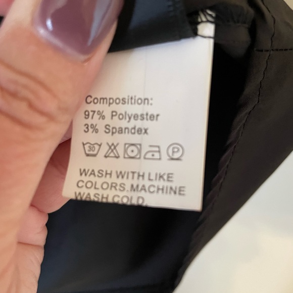 Black dress - Picture 5 of 5